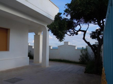 portico villa spiaggia bianca torre lapillo